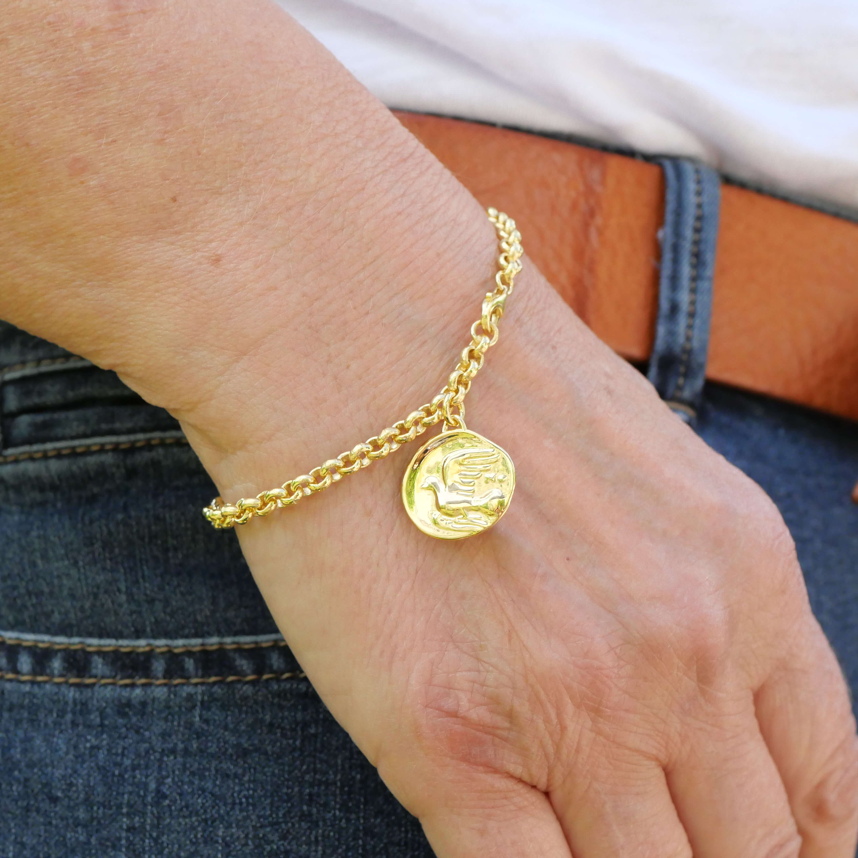 Armband mit Münze Frida, Friedenstaube aus 18K gold vermeil, true nuggets of love