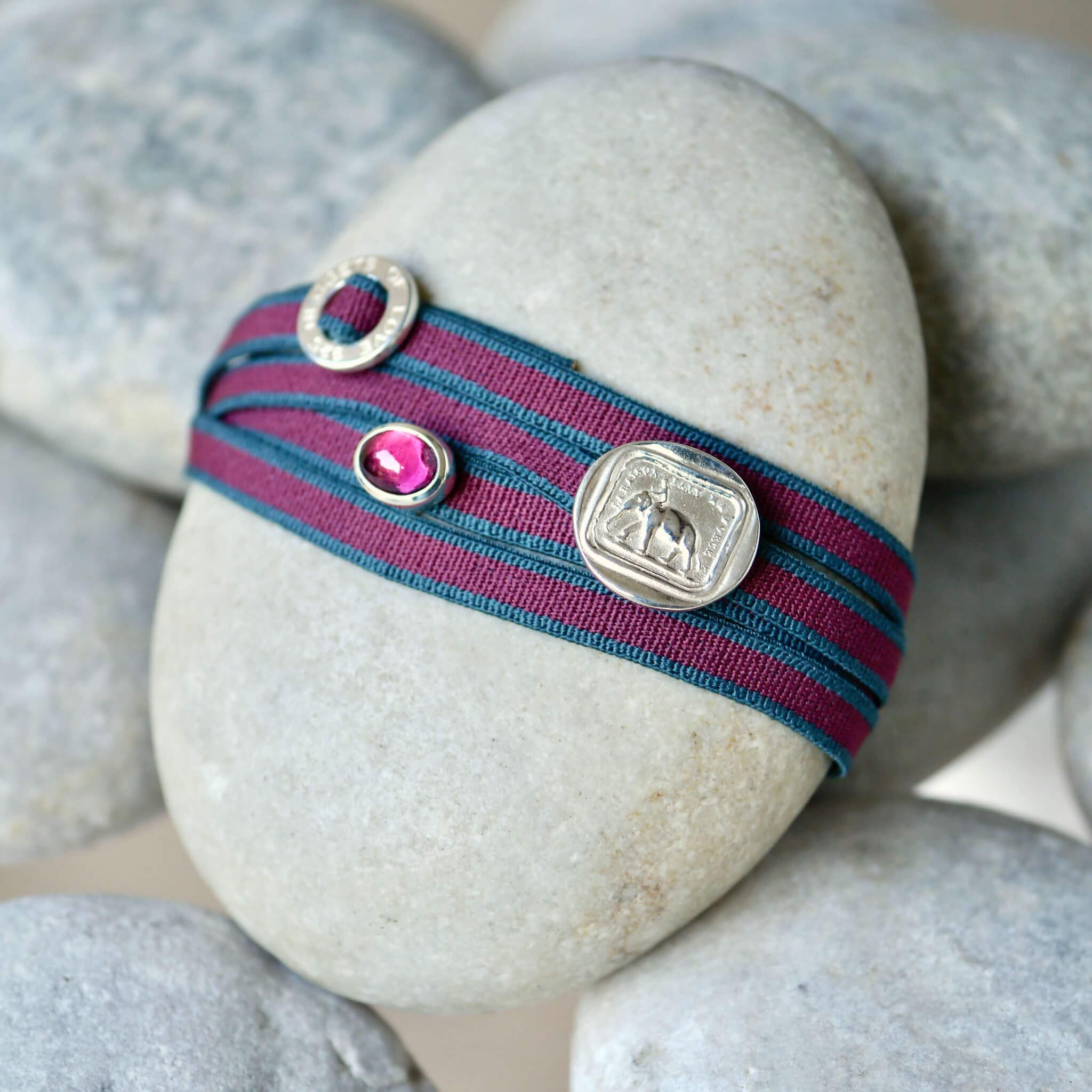 Armband Elefant mit Rhodolit in Bordo Anthrazit aus 925er Silber - True Nuggets of Love