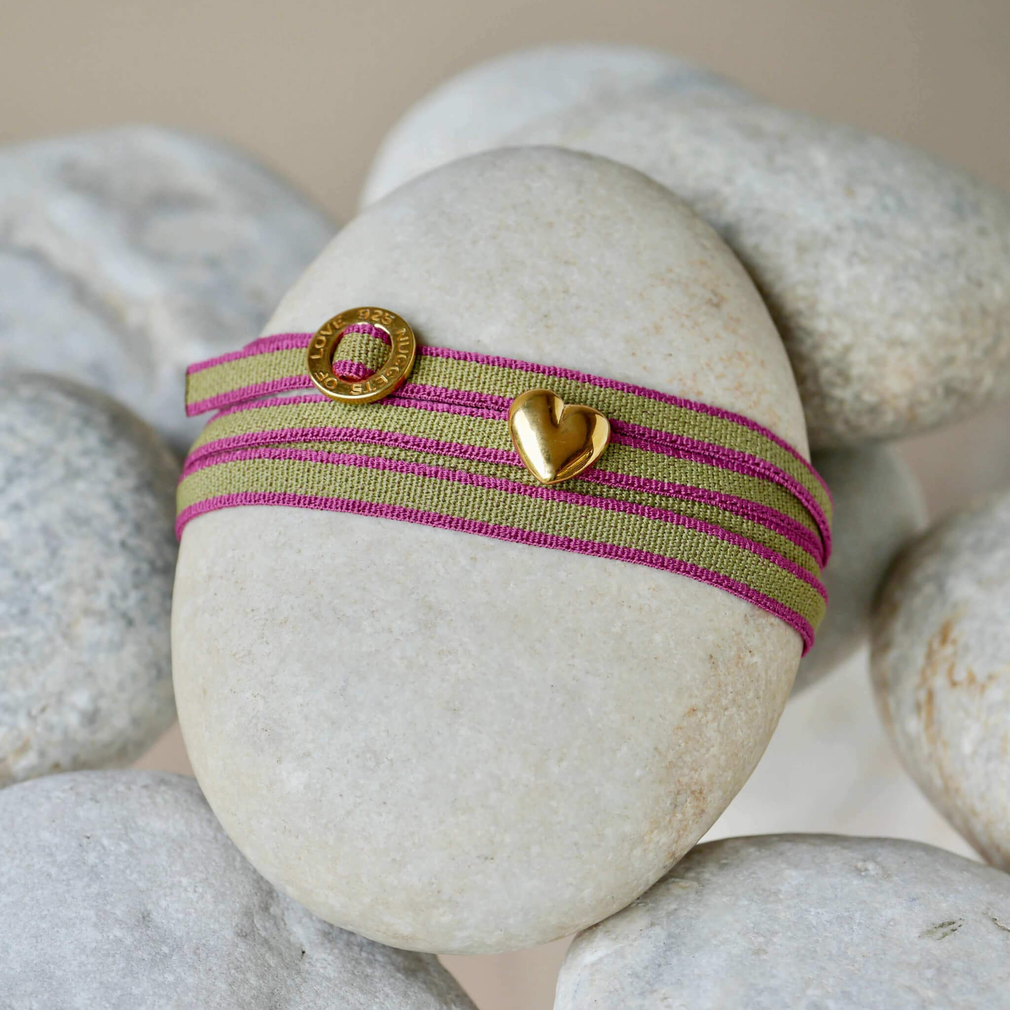 Armband Herz mit gestreiften Band Pink Oliv aus 18K gold vermeil - True Nuggets of Love