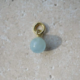 Lana Anhänger in kugelform aus Aquamarin und 18K gold vermeil - true nuggets of love- Kugel misst 6mm