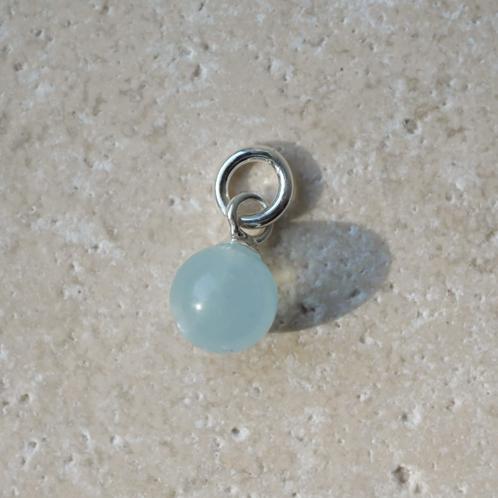 Lana Anhänger in kugelform aus Aquamarin und 925 sterling silber - true nuggets of love- Kugel misst 6mm