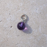 Lana Anhänger in kugelform aus Amethyst,  925 sterling silber Aufhängung, 6mm groß- true nuggets of love