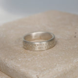 Rilke Ring aus Sterling Silber mit eingraviertem Gedicht " Du musst das Leben nicht verstehen. 5mm breit.