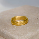 Rilke Ring aus 18K gold vermeil mit eingraviertem Gedicht " Du musst das Leben nicht verstehen. Dann wird es werden wie ein Fest.
