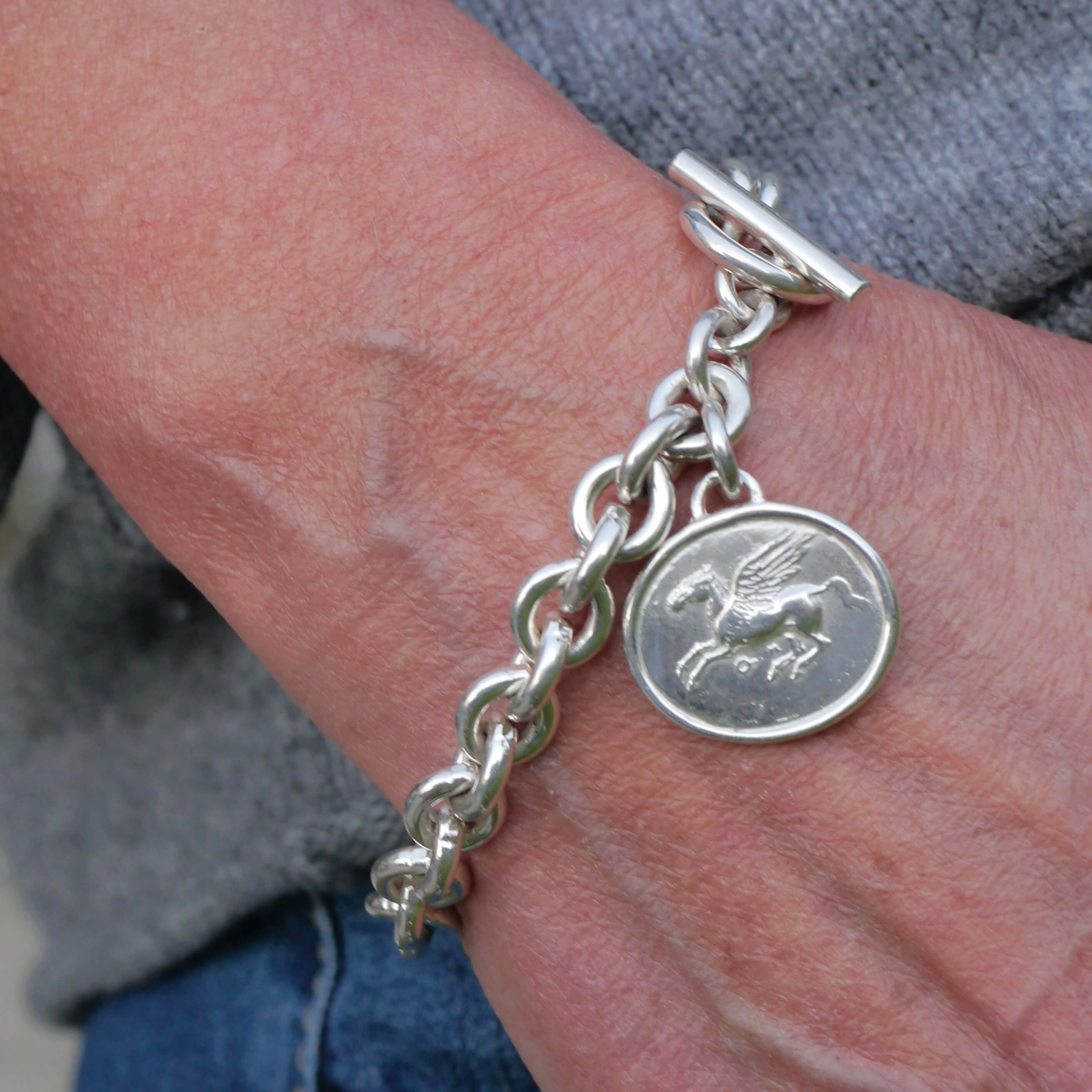 Armband Pegasus Münze aus 925er Silber - True Nuggets of Love