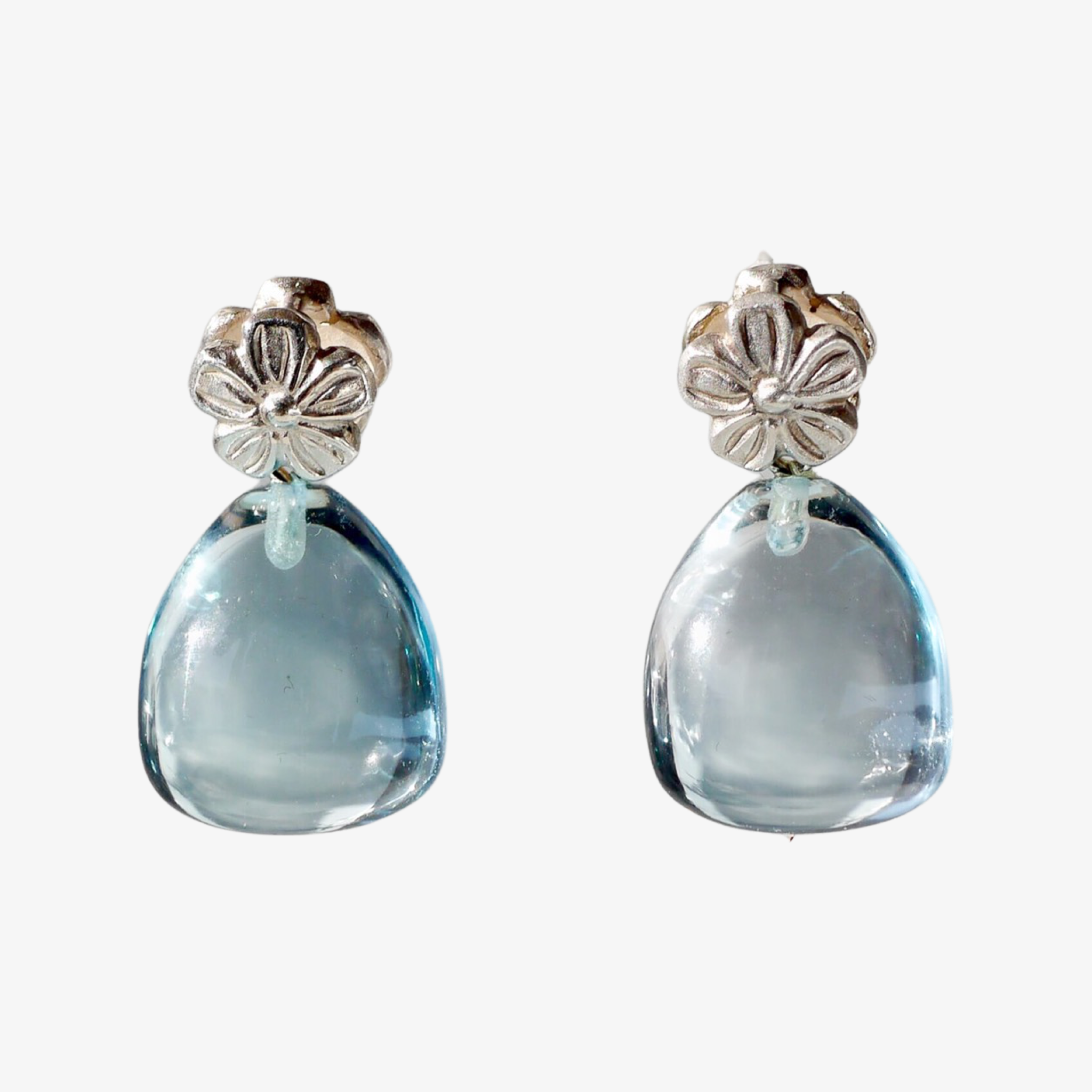 Ohrringe Flora mit Blautopas aus 925er Silber - True Nuggets of Love 