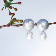 Vario Ohrstecker Lara mit großer weißer Perle aus 925er silber - True Nuggets of Love  