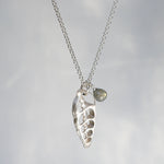 Kette Lea aus 925er Silber mit Labradorit - Schnecke - True Nuggets of Love